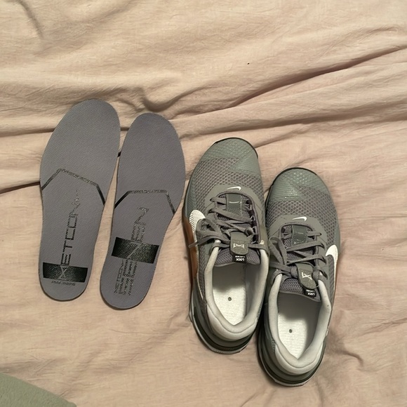 Gray Nike Metcon 7 - Picture 7 of 7